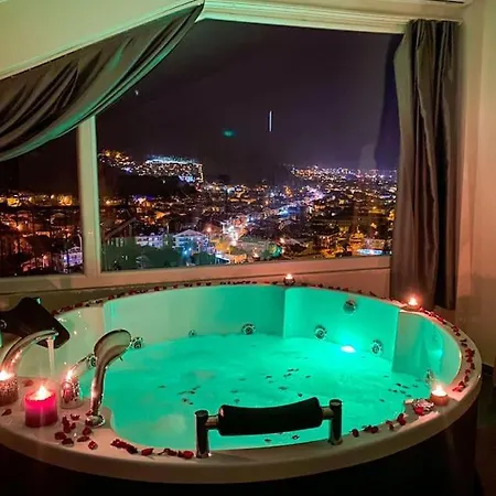 Luna House - Manzara, Jakuzi, 4 Yatak Odasi Appartement Fethiye